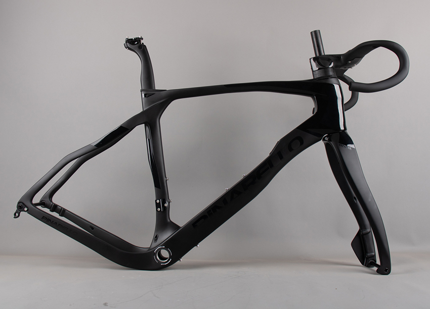 Vehicle traveling data recorder